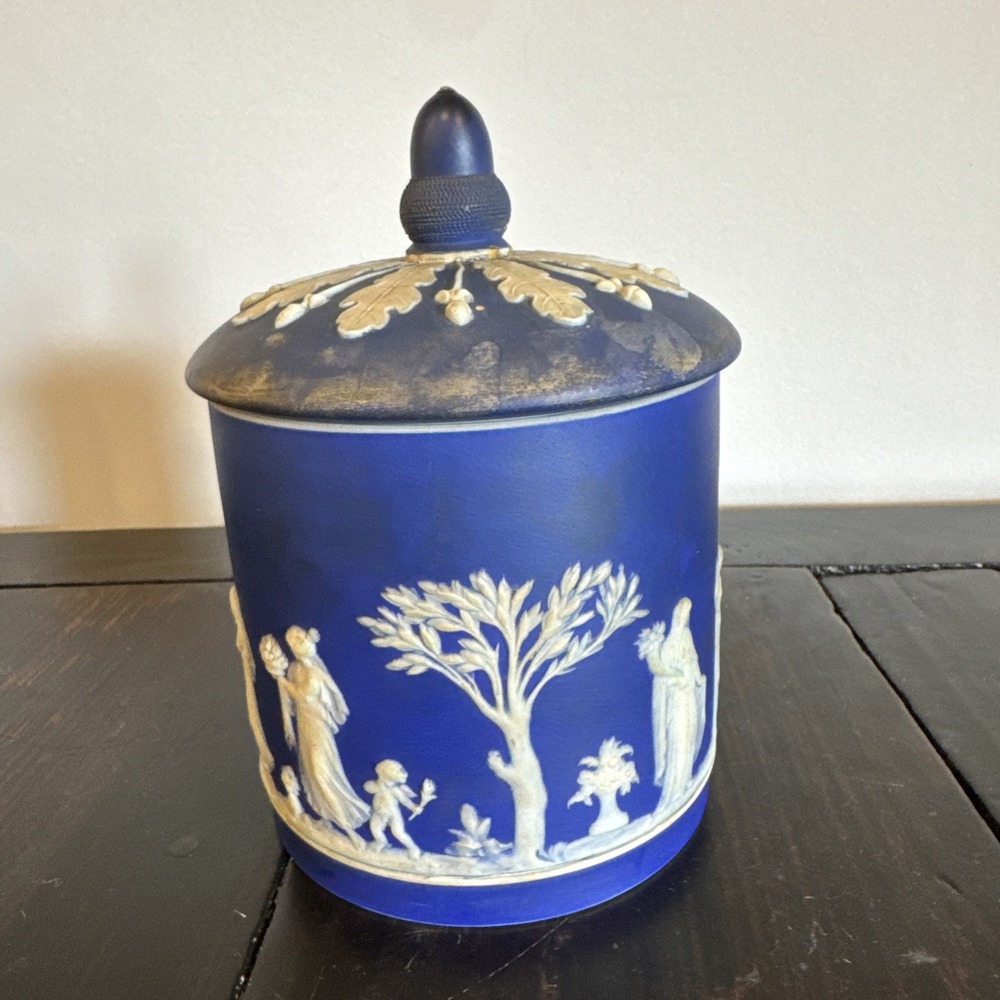 Wedgwood JASPERWARE Blue on Cream 7 1/2" Candy Jar w/Lid Acorn Finial SEE DESCRI - Picture 2 of 14